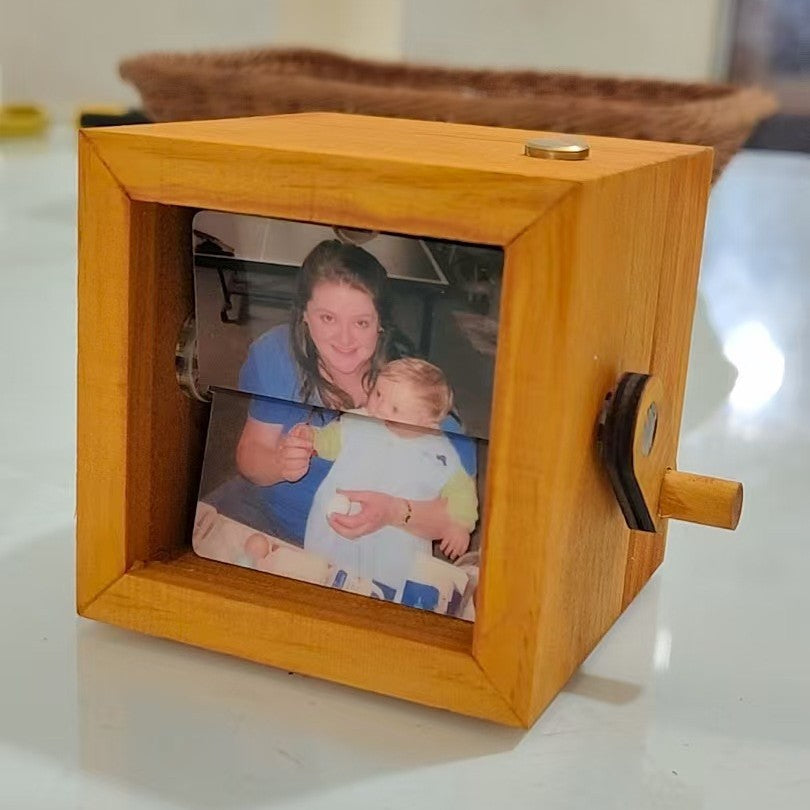 Hand-Crank Flip Photo Display